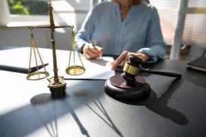 Read more about the article הגשת ערר לבית הדין לעררים – האם ניתן לתבוע פיצויים כספיים?